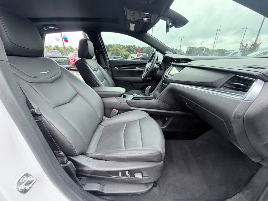 Used 2025 Cadillac XT5 Premium Luxury AWD/4WD image 23