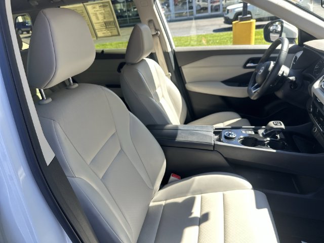 Used 2023 Nissan Rogue SV w/ SV Premium B Package AWD/4WD image 36
