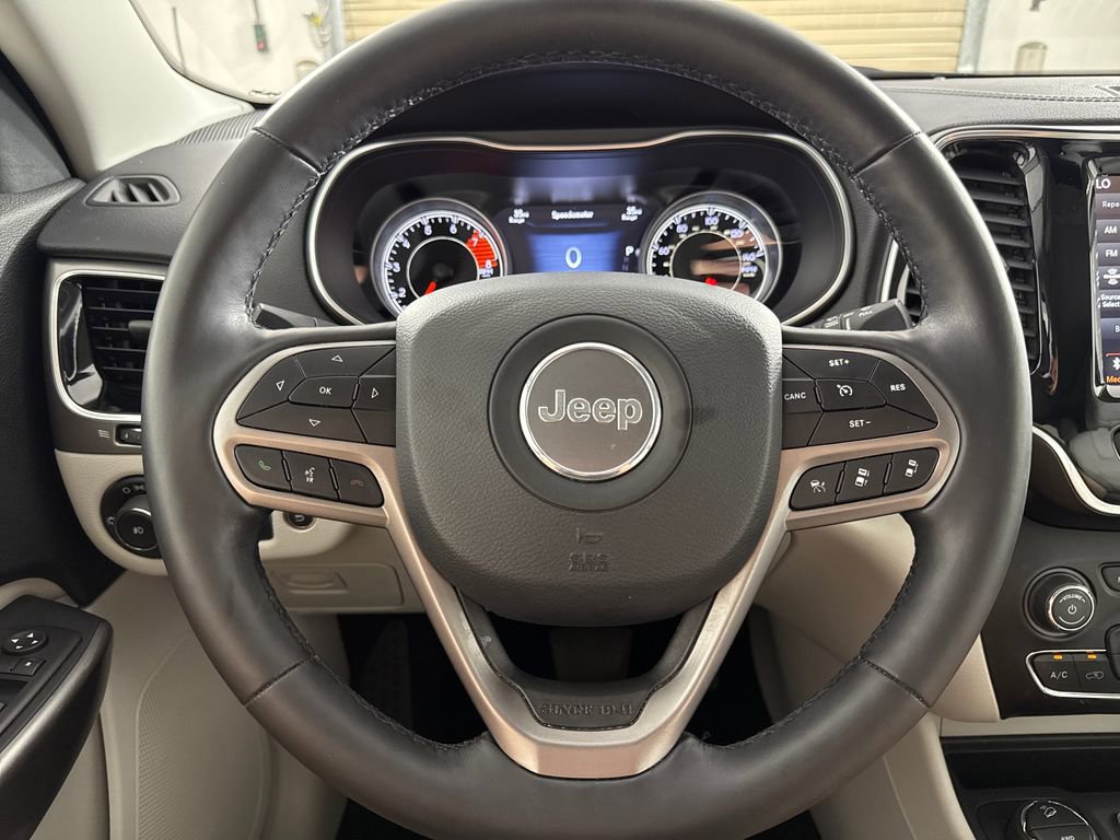 Used 2021 Jeep Cherokee Limited w/ Elite Package AWD/4WD image 14