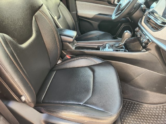 Used 2024 Jeep Compass Latitude AWD/4WD image 15