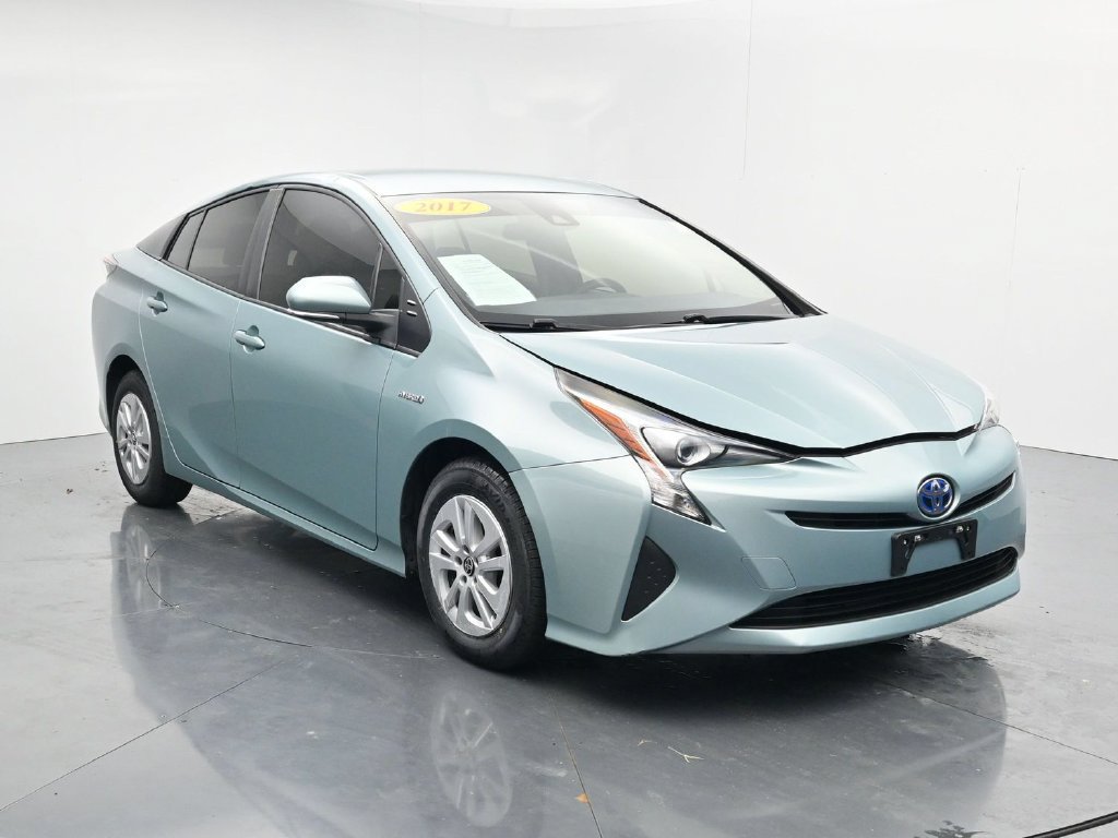 Used 2017 Toyota Prius Two FWD image 2