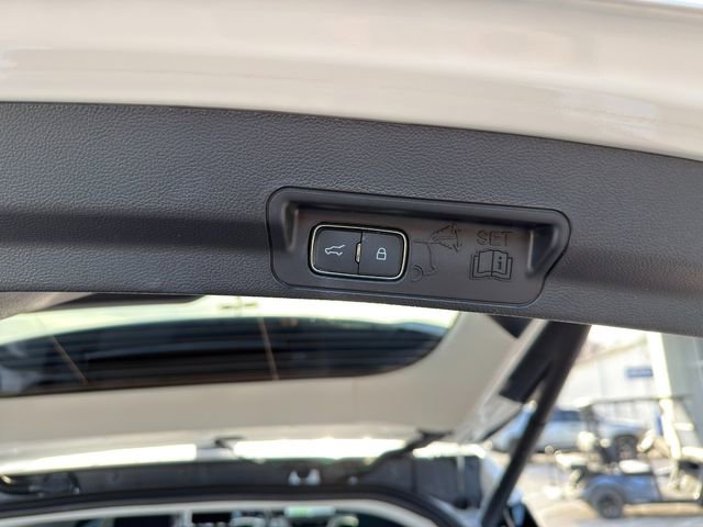 Used 2025 Ford Explorer Active image 43