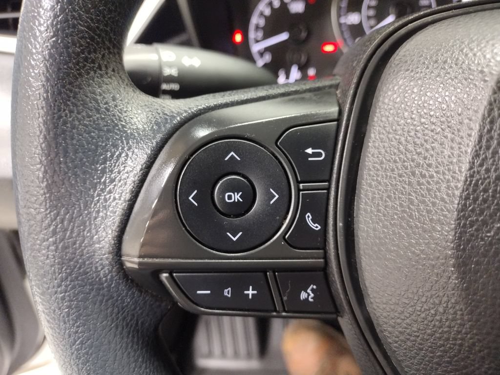 Used 2021 Toyota Corolla LE FWD image 23
