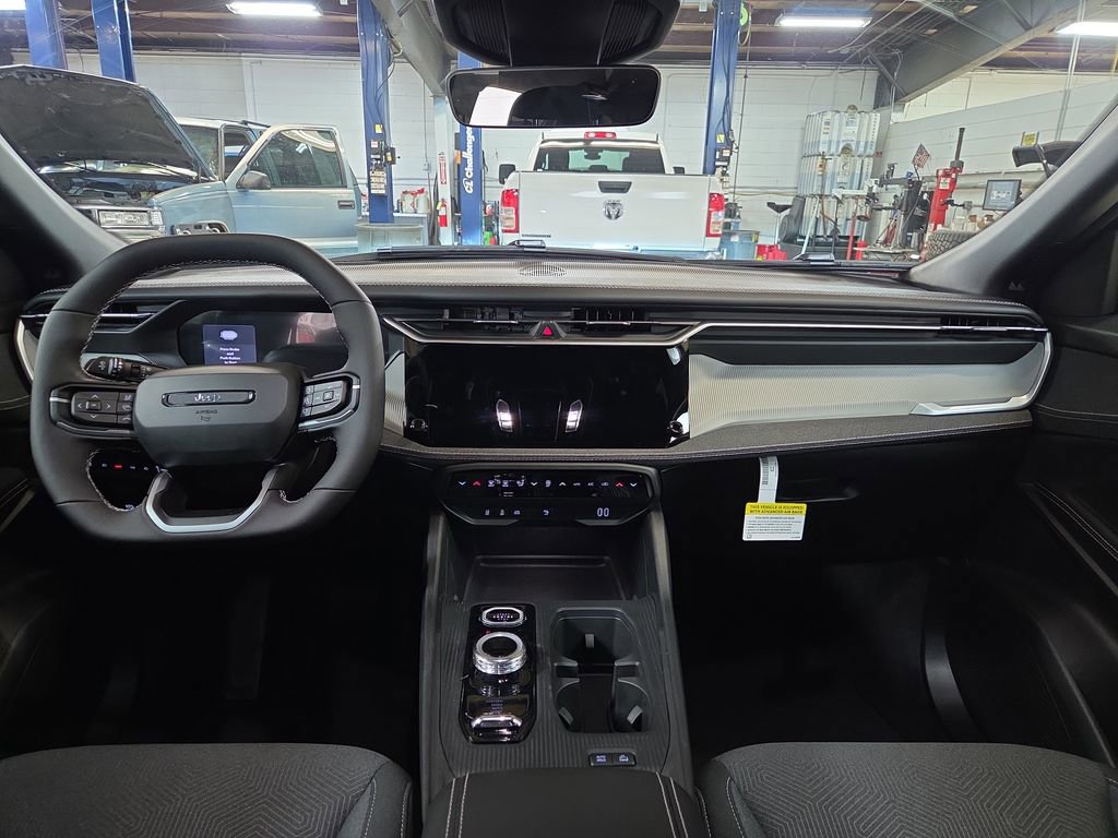 New 2026 Jeep Cherokee Laredo image 12