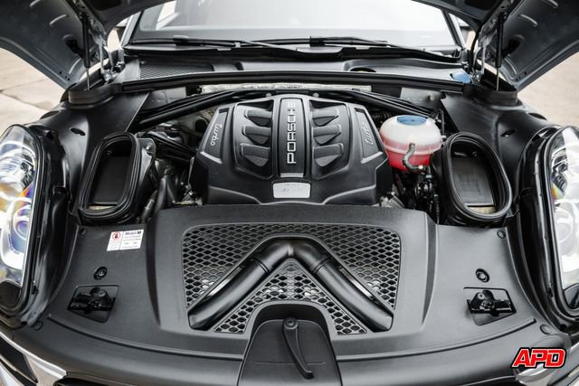 Used 2015 Porsche Macan Turbo image 29