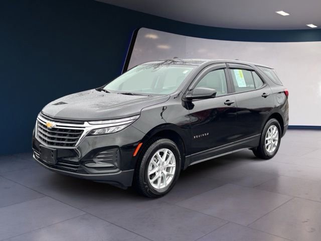 Used 2024 Chevrolet Equinox LS w/ Driver Confidence II Package image 1