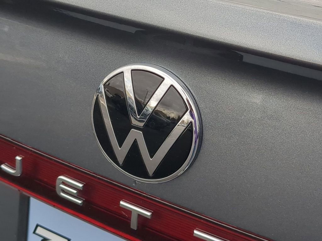 Used 2025 Volkswagen Jetta S image 24