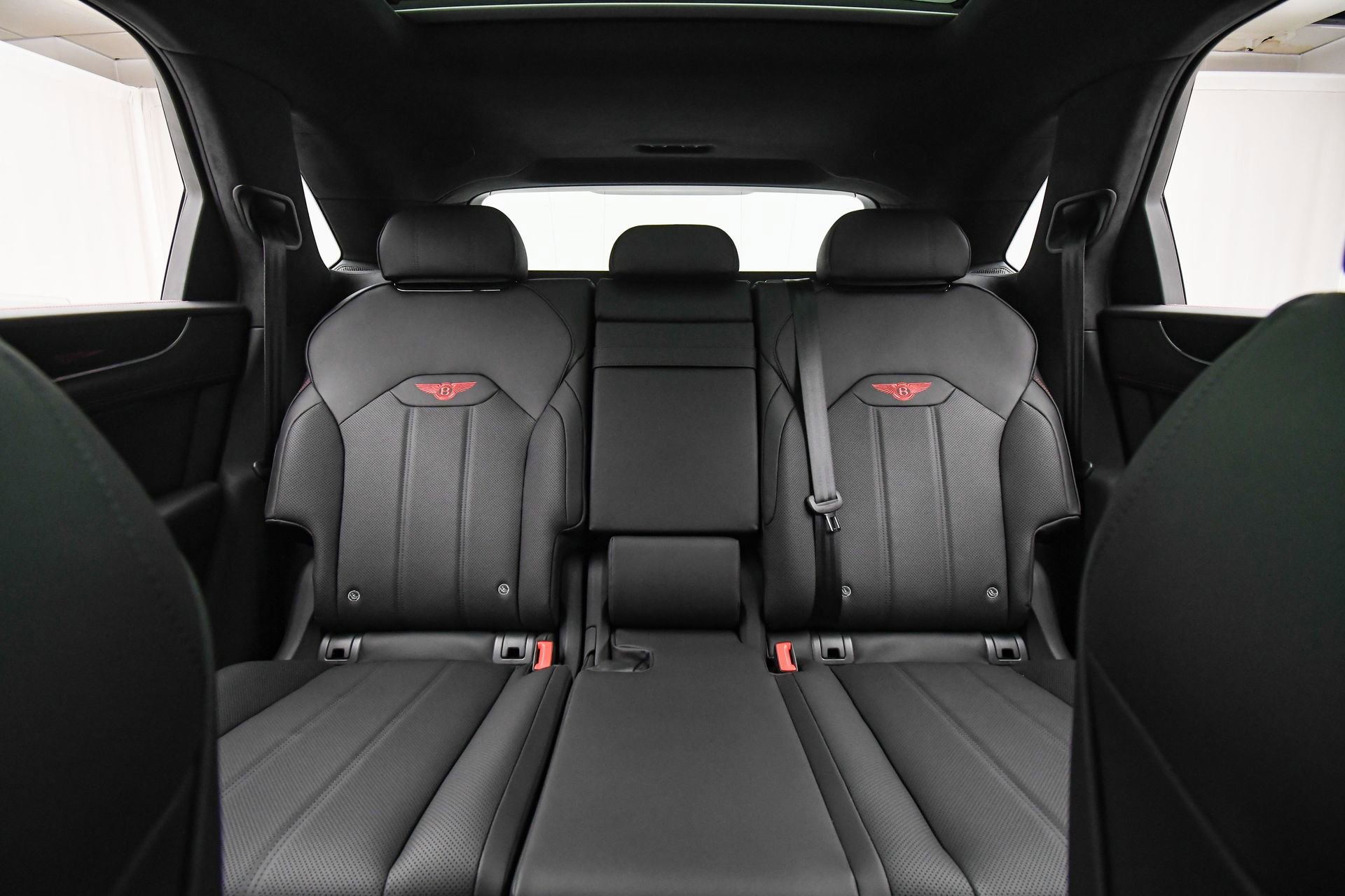 New 2025 Bentley Bentayga AWD/4WD image 18