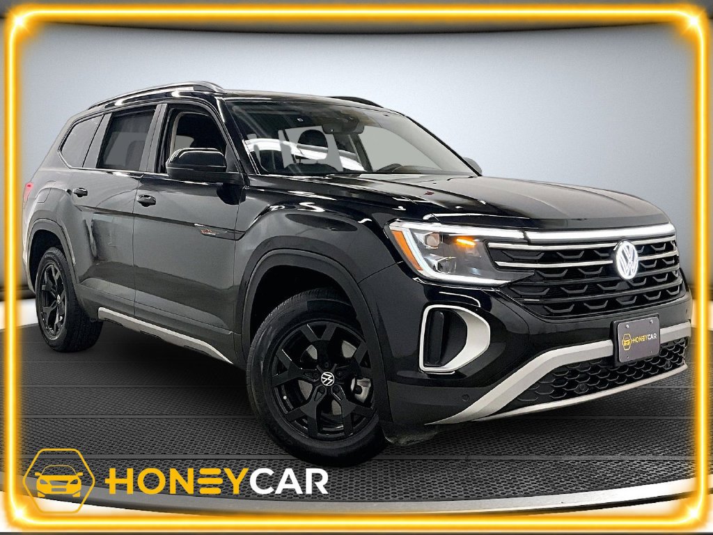 Used 2024 Volkswagen Atlas Peak Edition SE AWD/4WD image 1