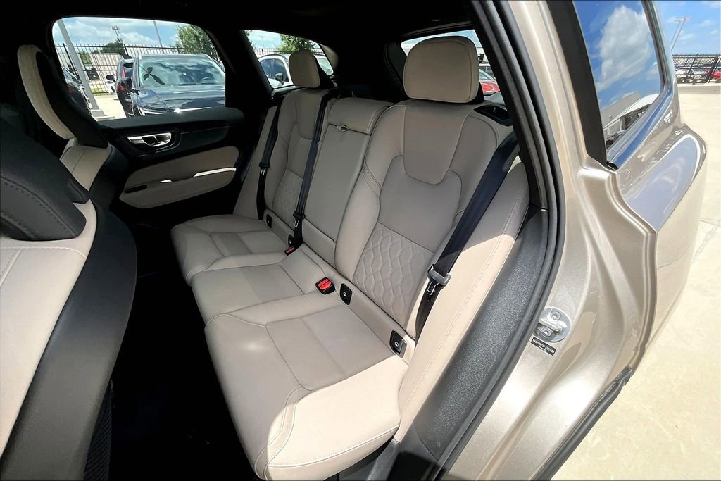 New 2026 Volvo XC60 B5 Plus w/ Protection Package Premier image 19