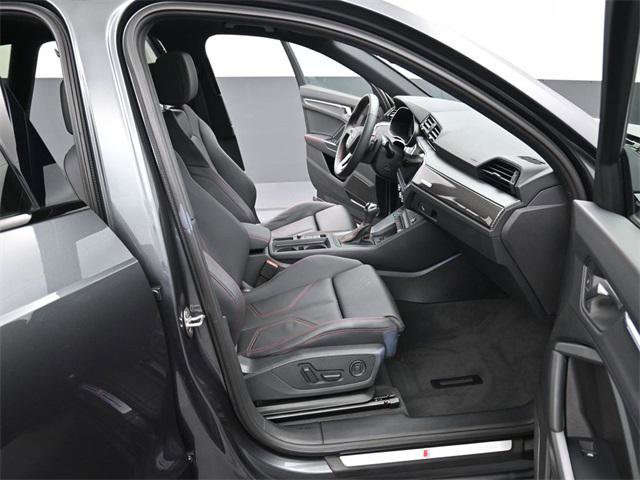 Certified 2025 Audi Q3 2.0T Premium Plus image 35