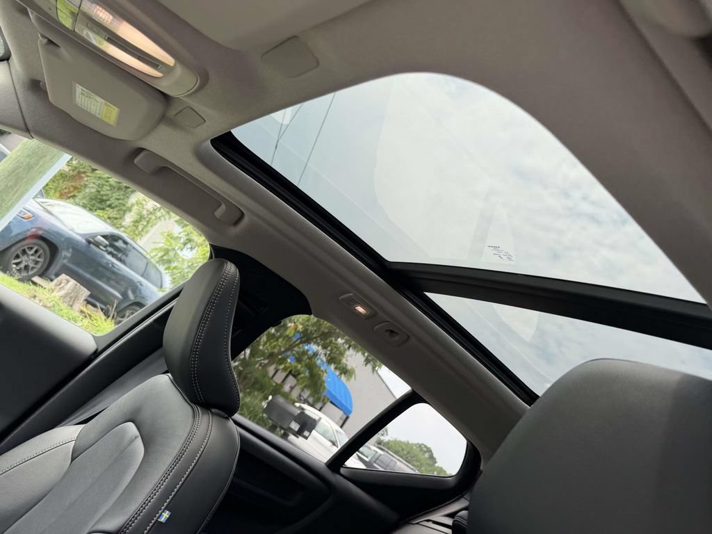 New 2026 Volvo XC40 B4 Core w/ Protection Package FWD image 18