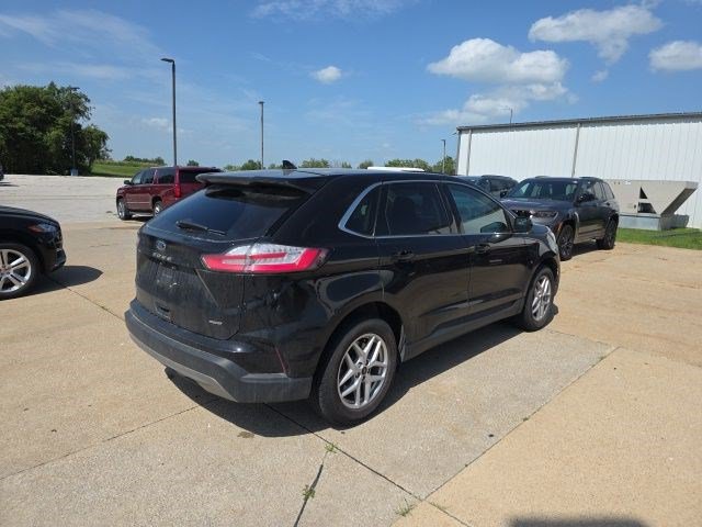 Used 2024 Ford Edge SEL AWD/4WD image 8
