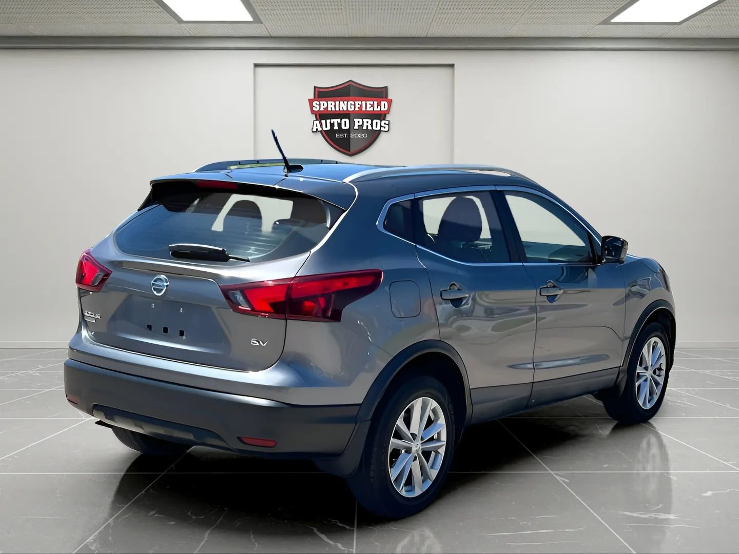 Used 2017 Nissan Rogue Sport SV w/ SV Premium Package image 5