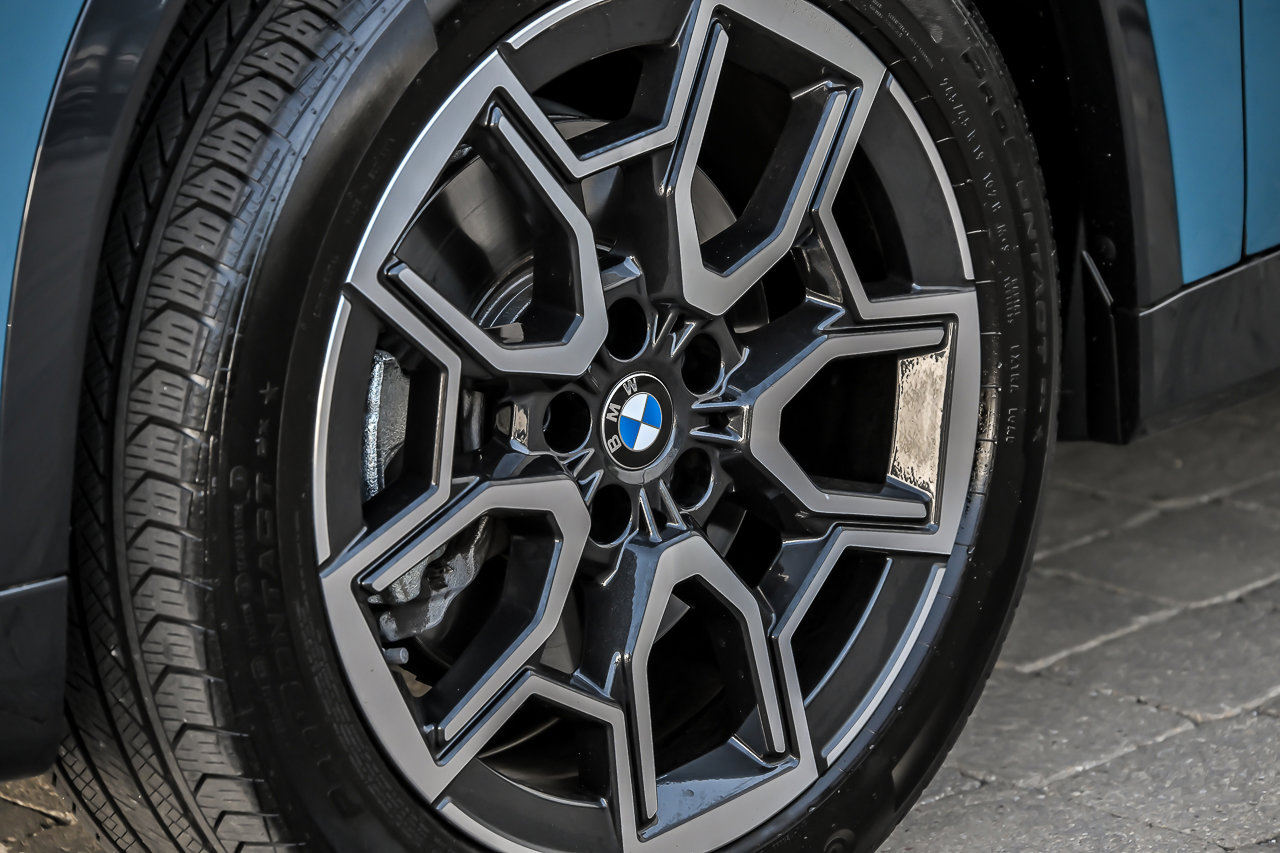 Used 2025 BMW X1 xDrive28i AWD/4WD image 9