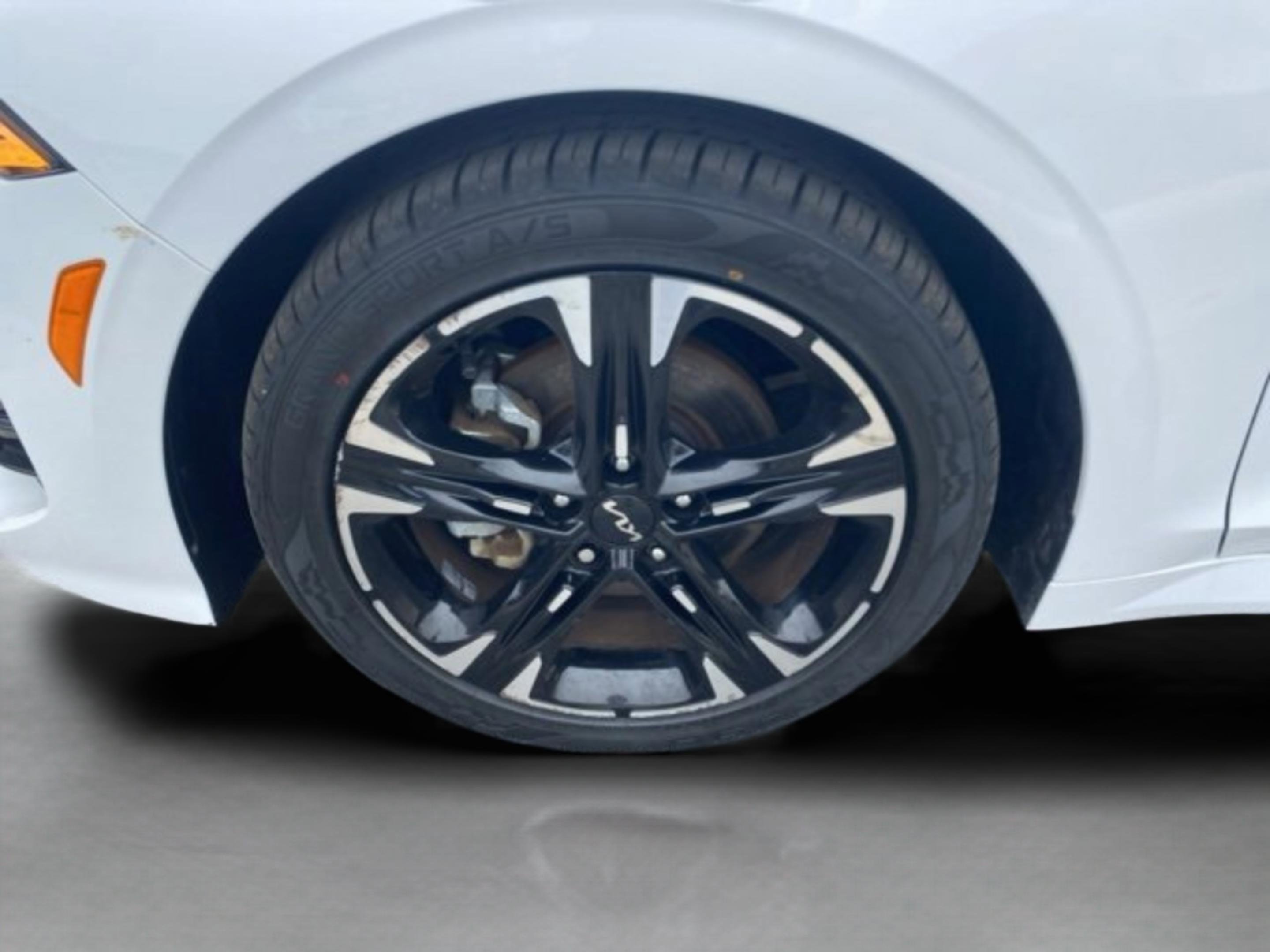 Used 2022 Kia K5 GT-Line FWD image 11