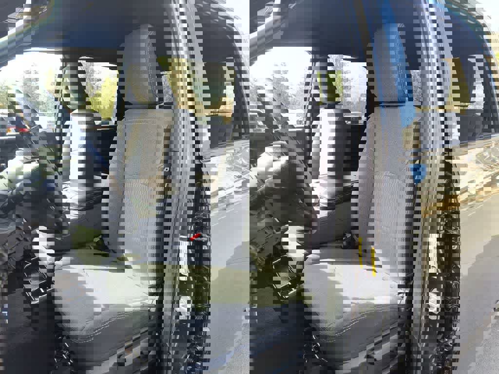 Used 2024 RAM 2500 Tradesman w/ Chrome Appearance Group image 11