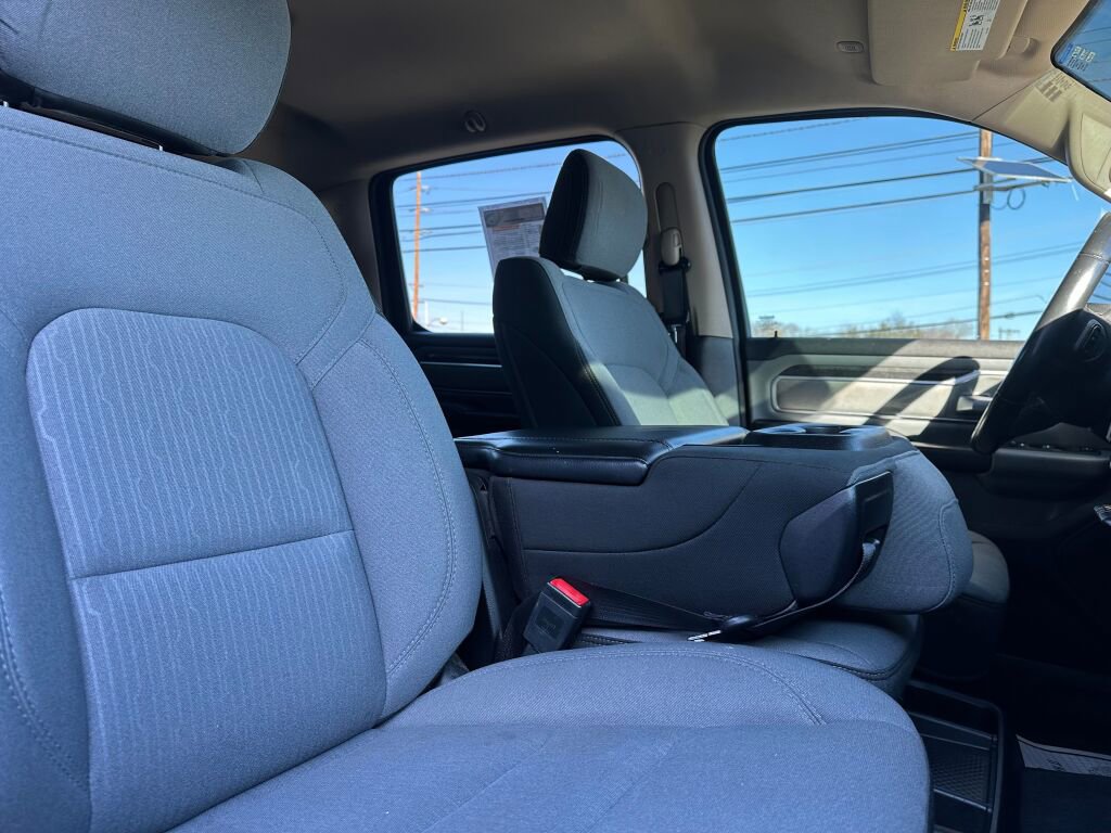 Used 2019 RAM 1500 Big Horn image 25