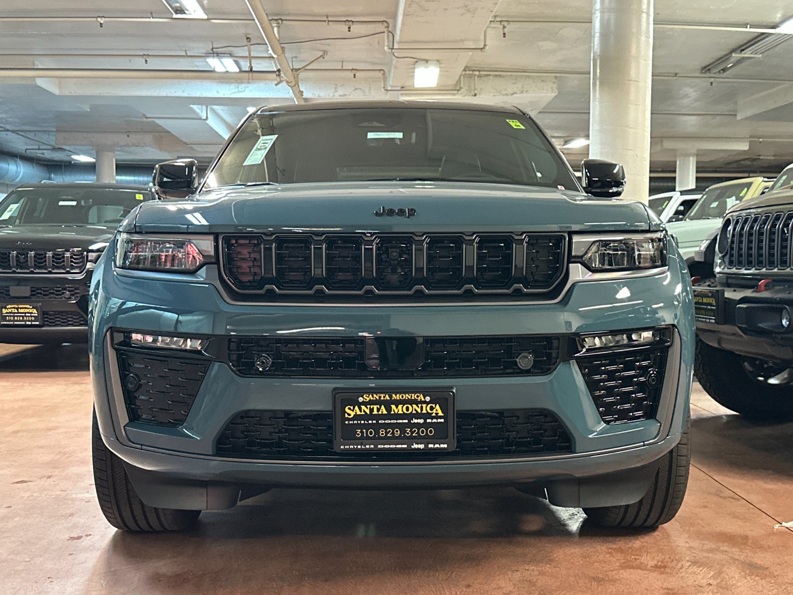 New 2026 Jeep Grand Cherokee Summit w/ Obsidian Package AWD/4WD image 8