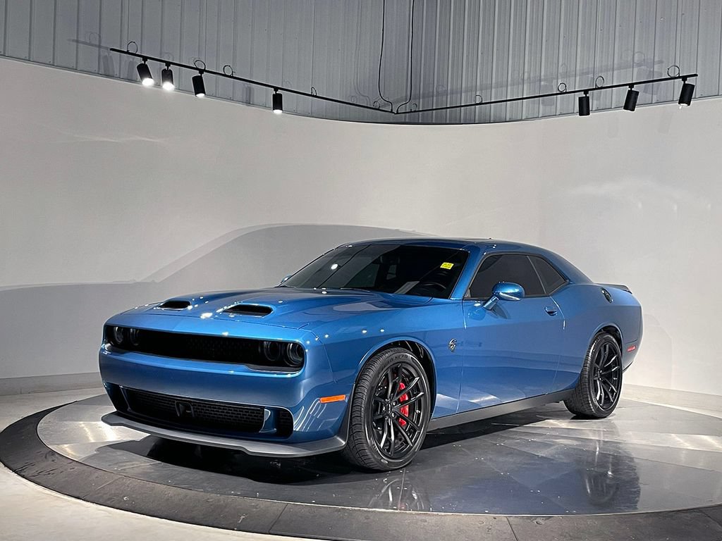 Used 2023 Dodge Challenger SRT Hellcat w/ Driver Convenience Group RWD image 2