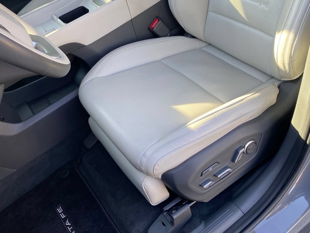 Used 2024 Hyundai Santa Fe Calligraphy FWD image 23