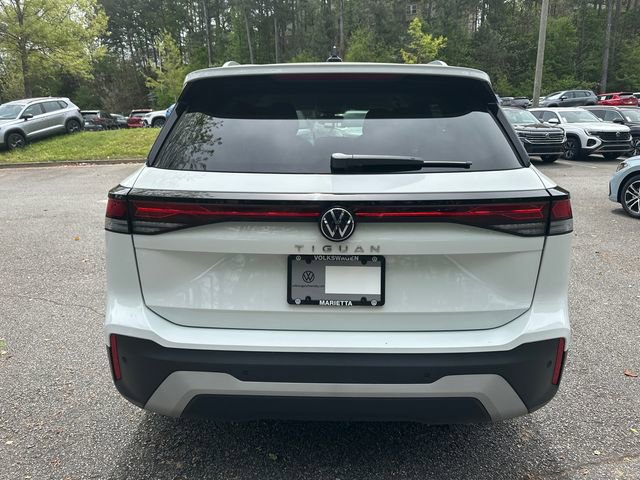 Certified 2025 Volkswagen Tiguan S image 6