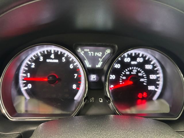 Used 2015 Nissan Versa SV image 2