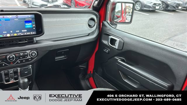 Used 2024 Jeep Wrangler Unlimited w/ Convenience Group AWD/4WD image 23