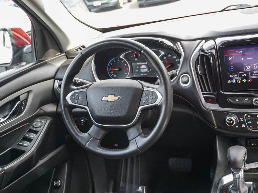 Used 2021 Chevrolet Traverse LT image 16