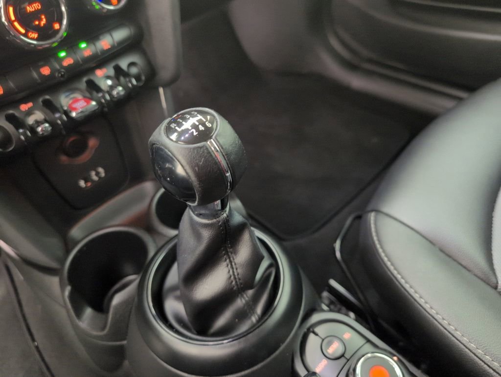 Used 2018 MINI Cooper 2-Door Hardtop image 29