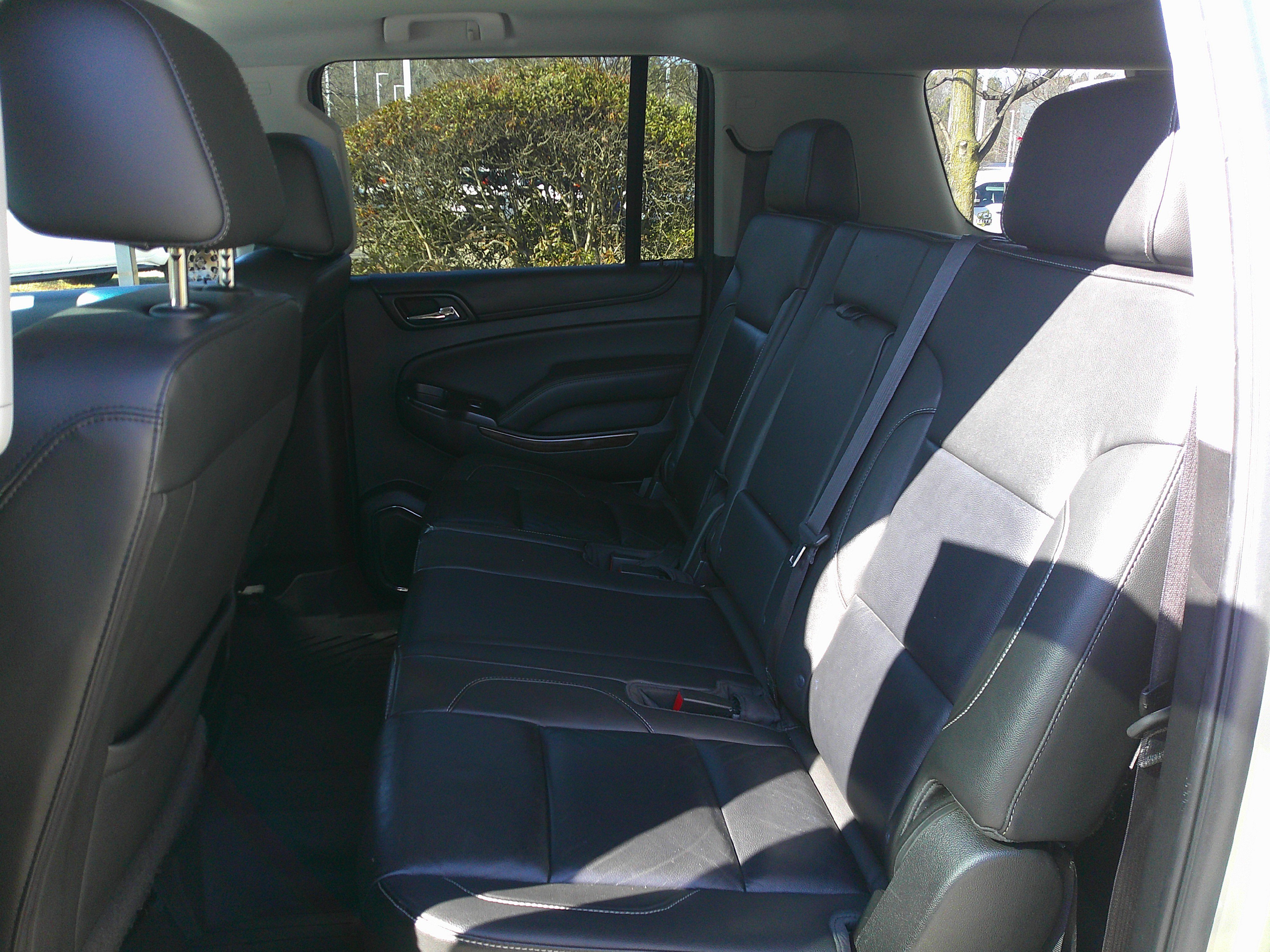 Used 2017 Chevrolet Suburban LT image 28