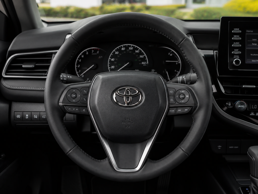Used 2024 Toyota Camry SE FWD image 14
