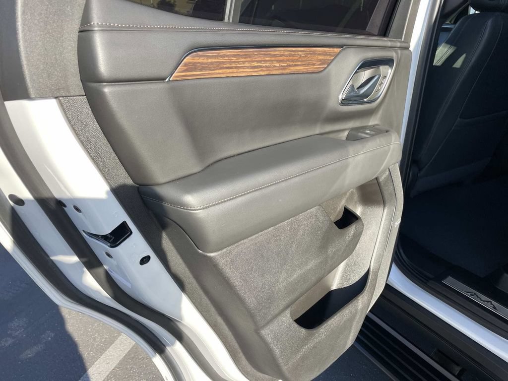 Used 2023 Chevrolet Tahoe High Country AWD/4WD image 22