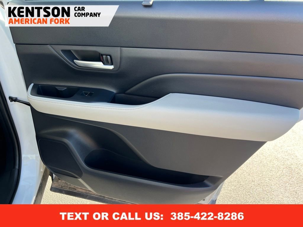 Used 2025 Toyota Grand Highlander AWD image 27