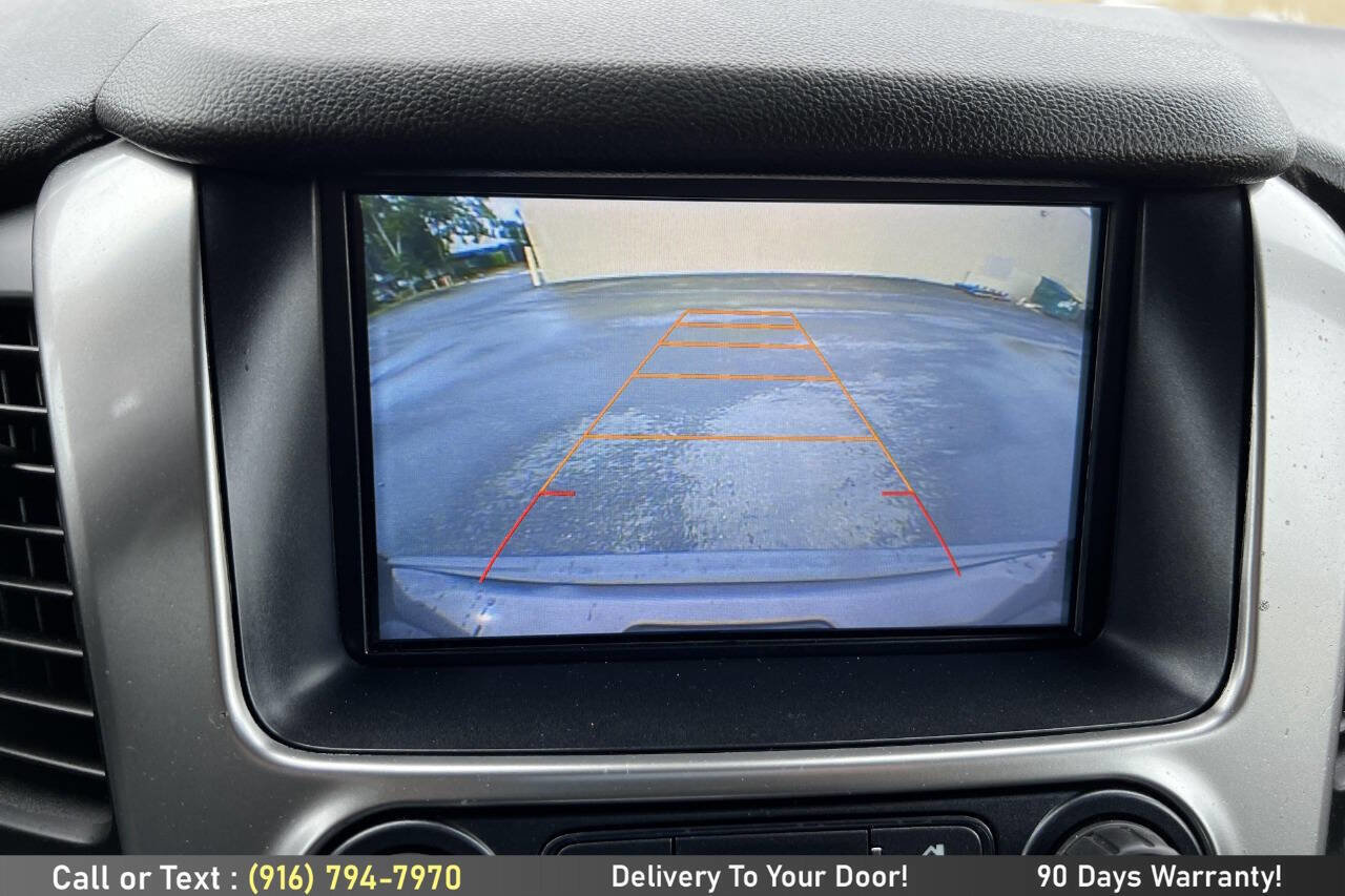Used 2017 Chevrolet Tahoe LS w/ Enhanced Driver Alert Package image 22