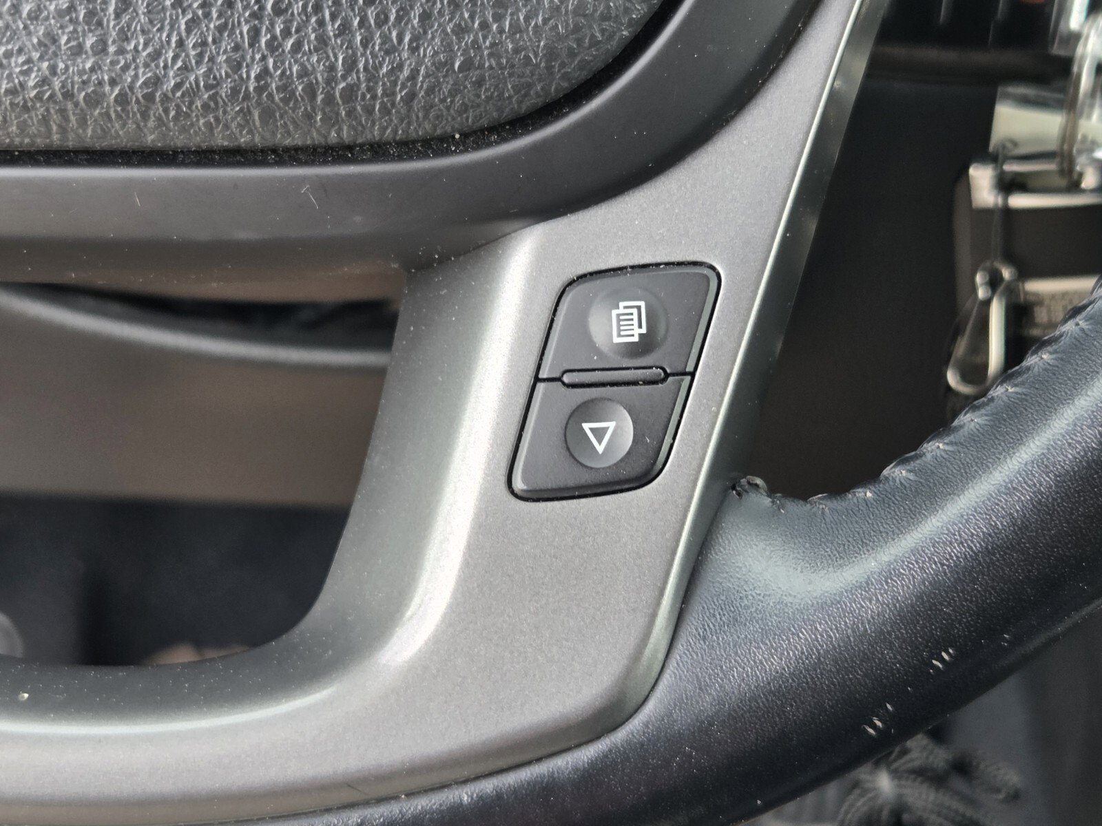 Used 2015 Kia Sorento LX image 21