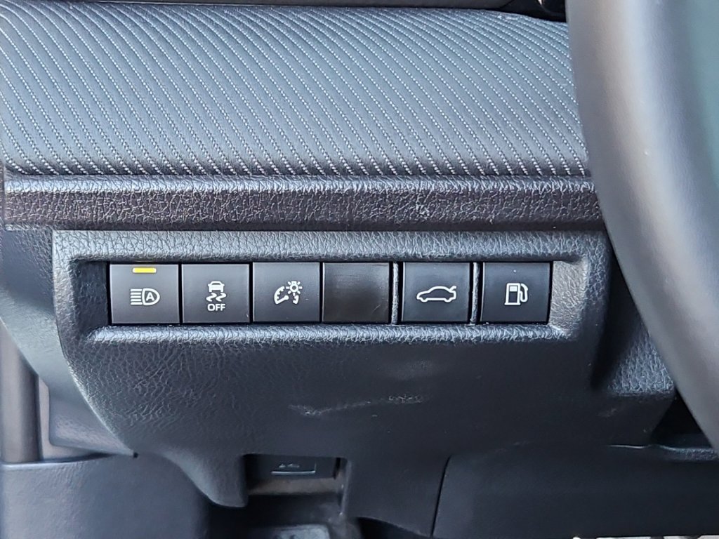 Used 2025 Toyota Camry LE FWD image 14