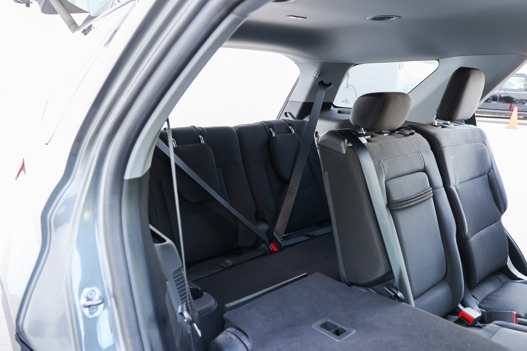 Used 2023 Ford Explorer XLT image 44