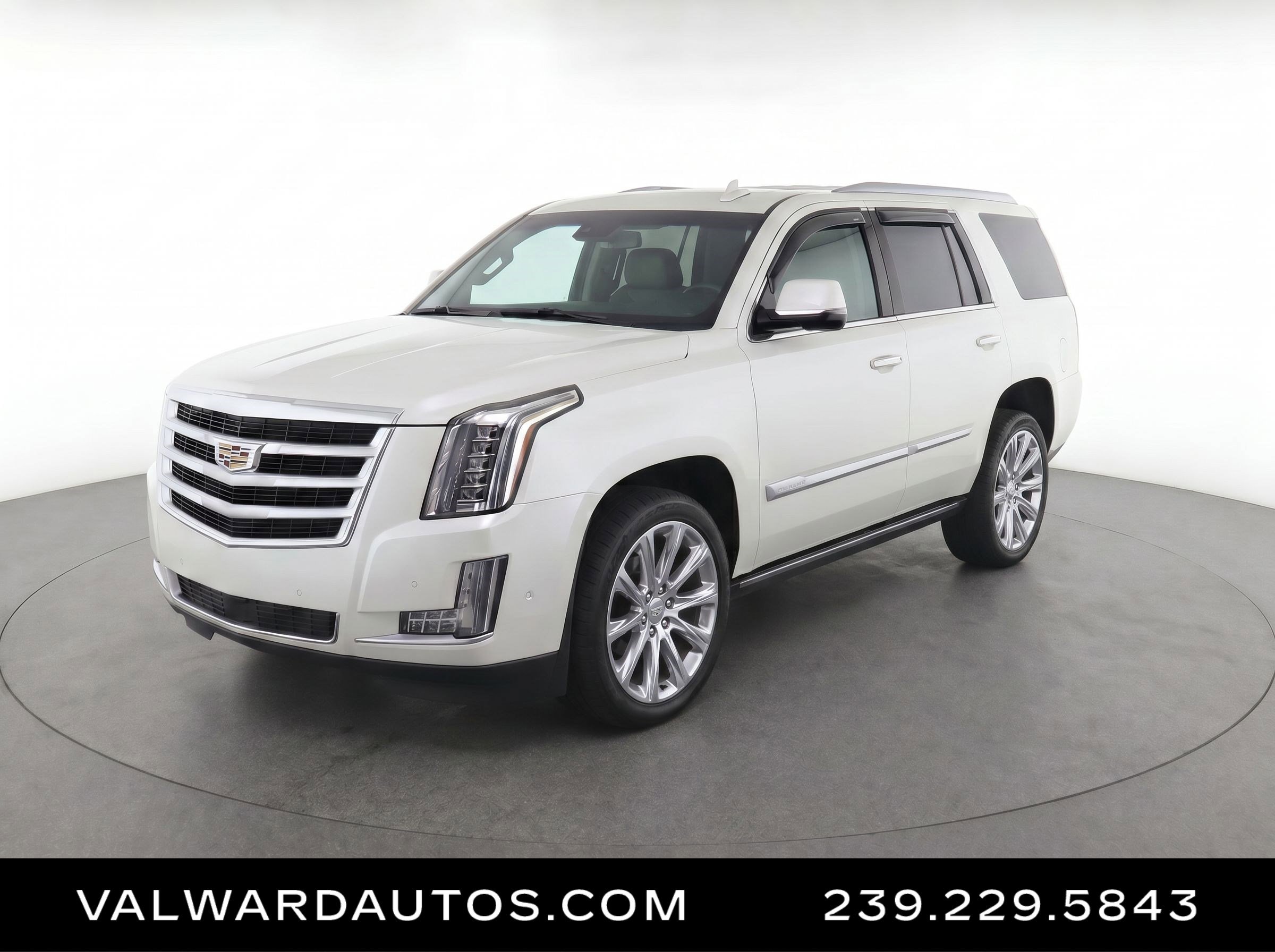 Used 2020 Cadillac Escalade Premium Luxury AWD/4WD image 1