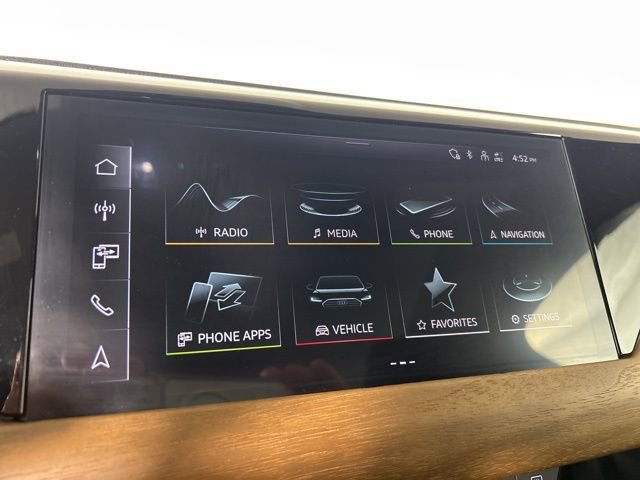 Used 2022 Audi e-tron GT Premium Plus image 29