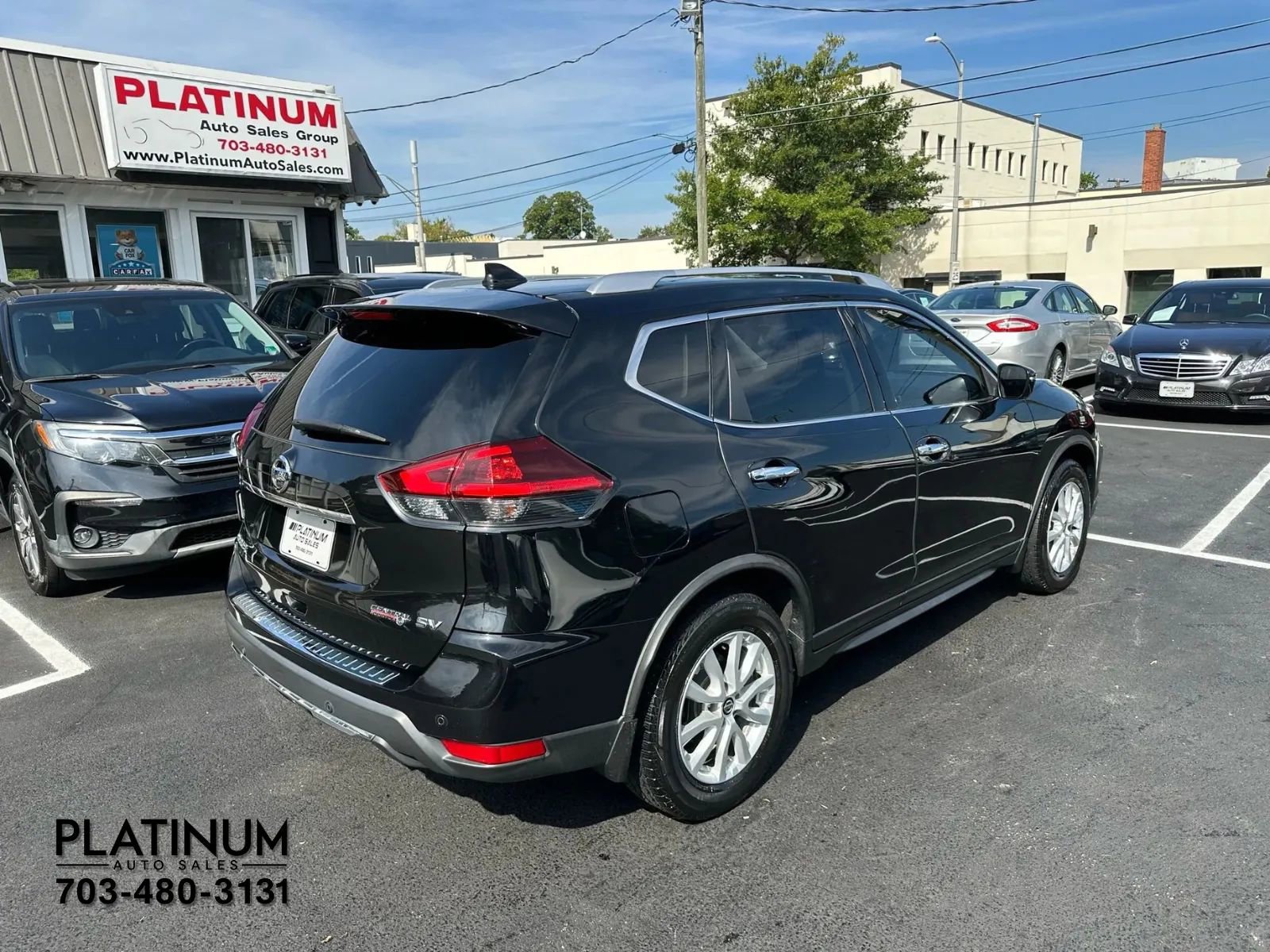 Used 2019 Nissan Rogue SV image 6