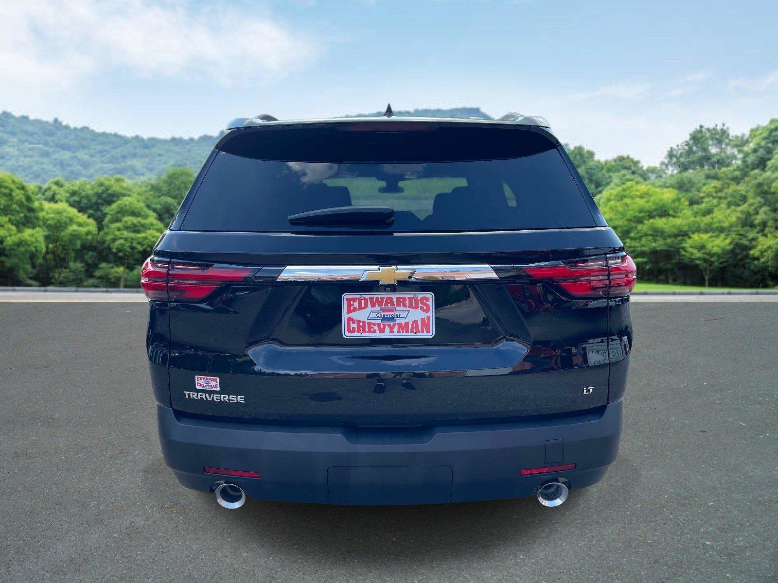 Used 2023 Chevrolet Traverse LT FWD image 22
