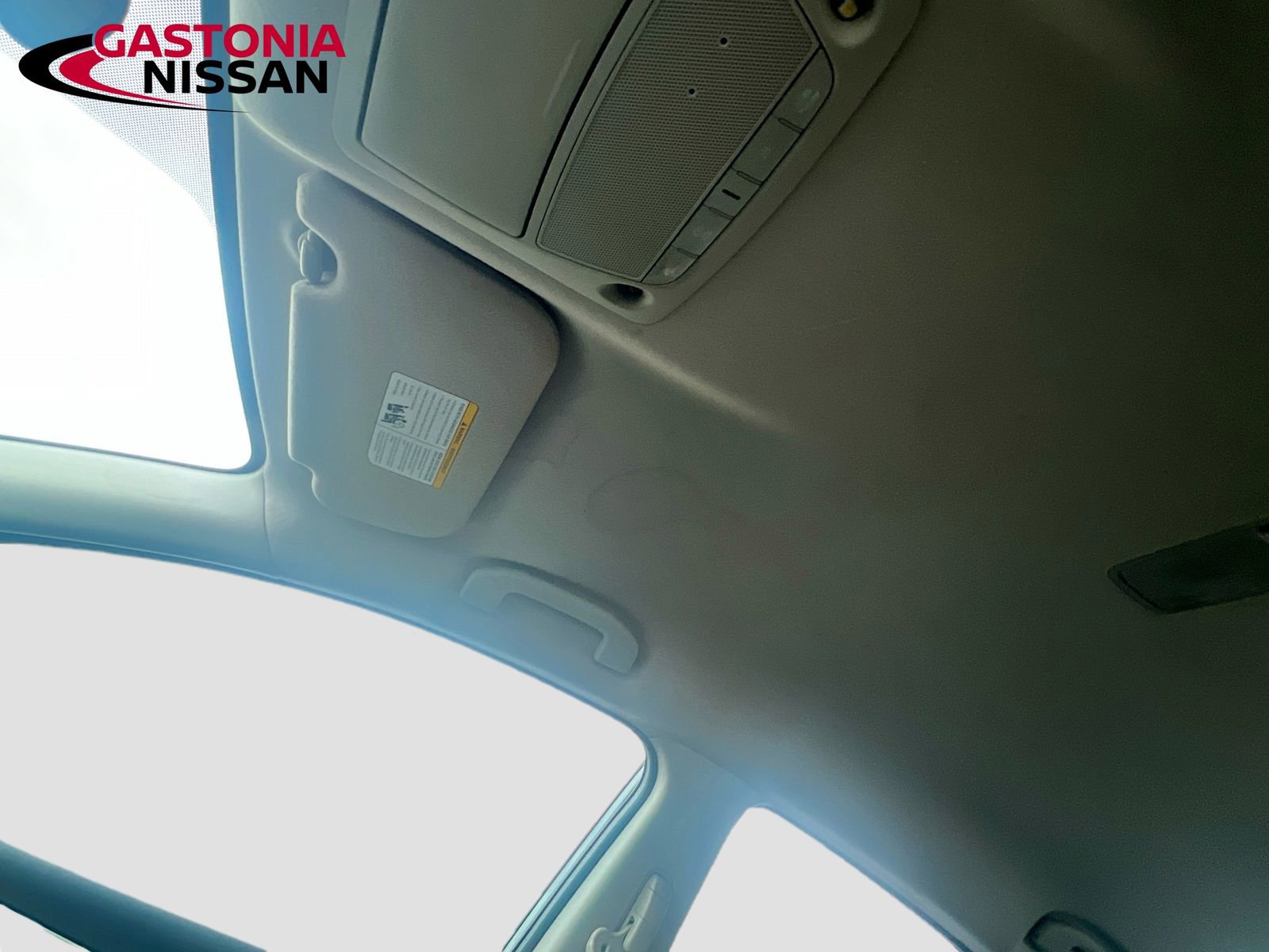 Used 2018 Nissan Sentra S image 27