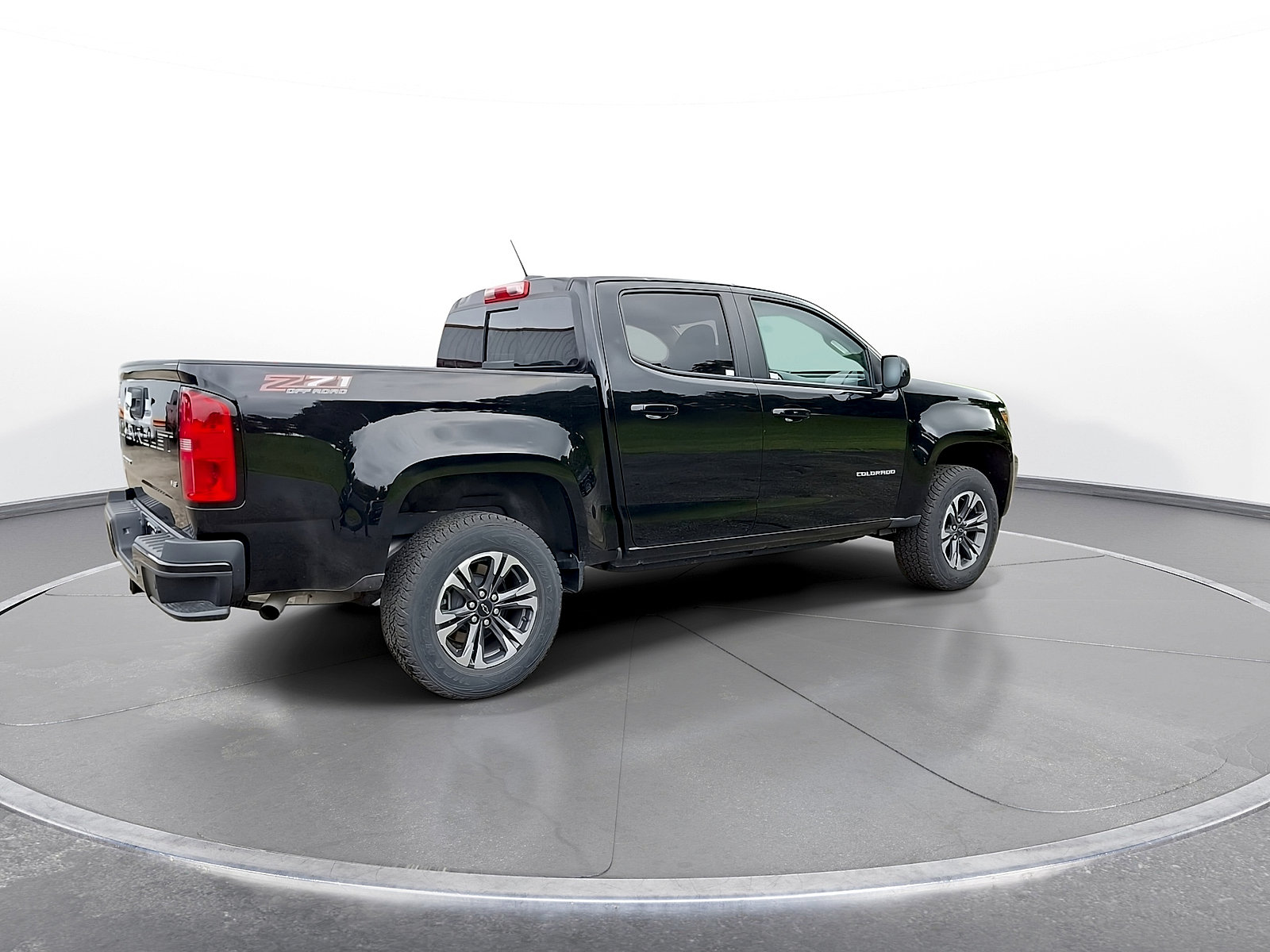 Used 2022 Chevrolet Colorado Z71 AWD/4WD image 8