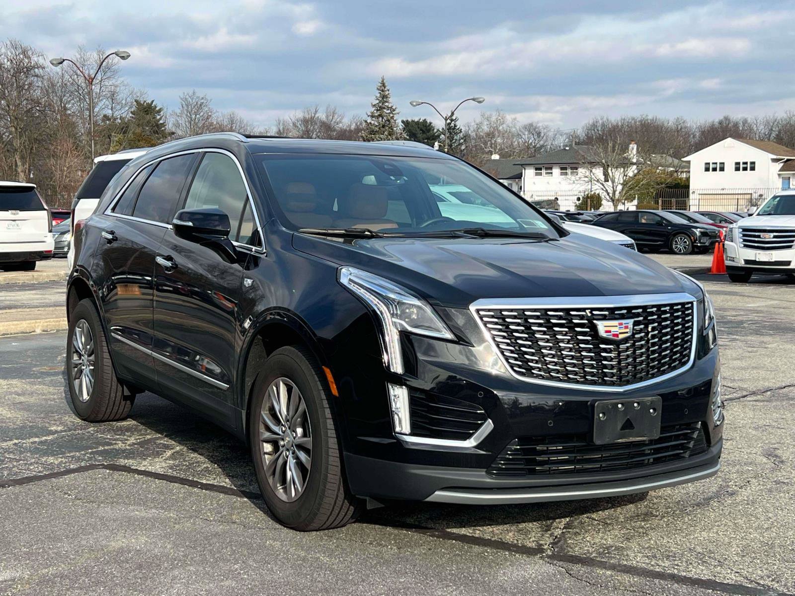 Certified 2023 Cadillac XT5 Premium Luxury image 2