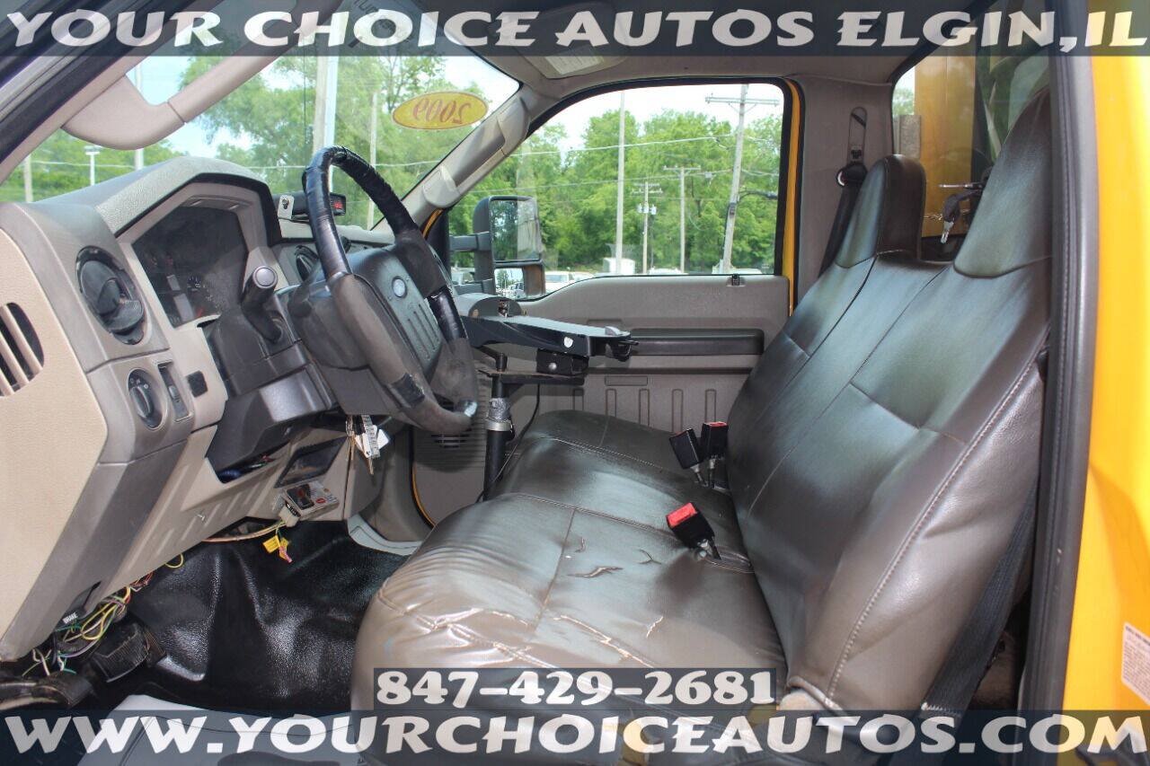 Used 2009 Ford F550 2WD Regular Cab Super Duty image 26