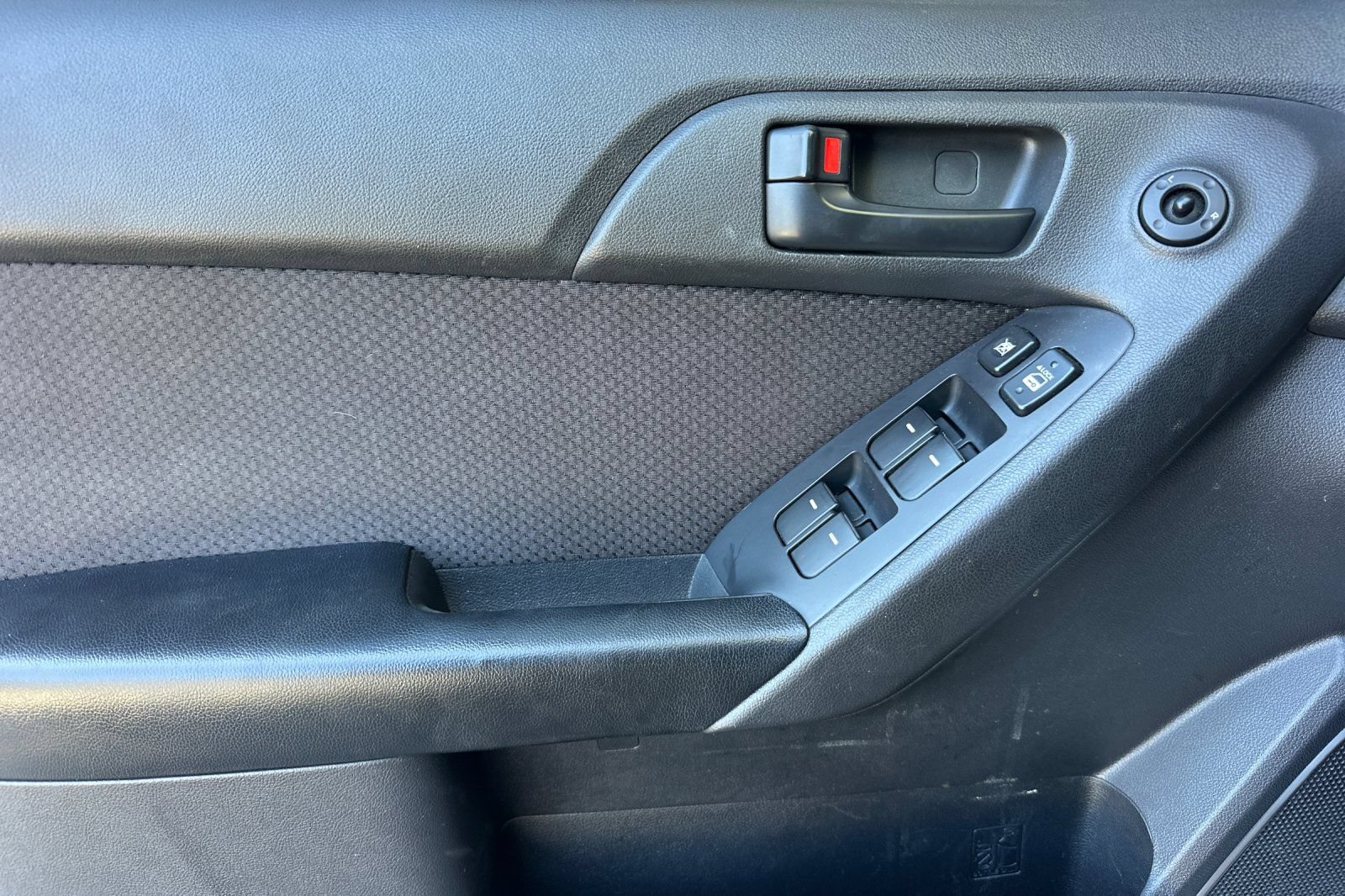Used 2012 Kia Forte EX FWD image 12
