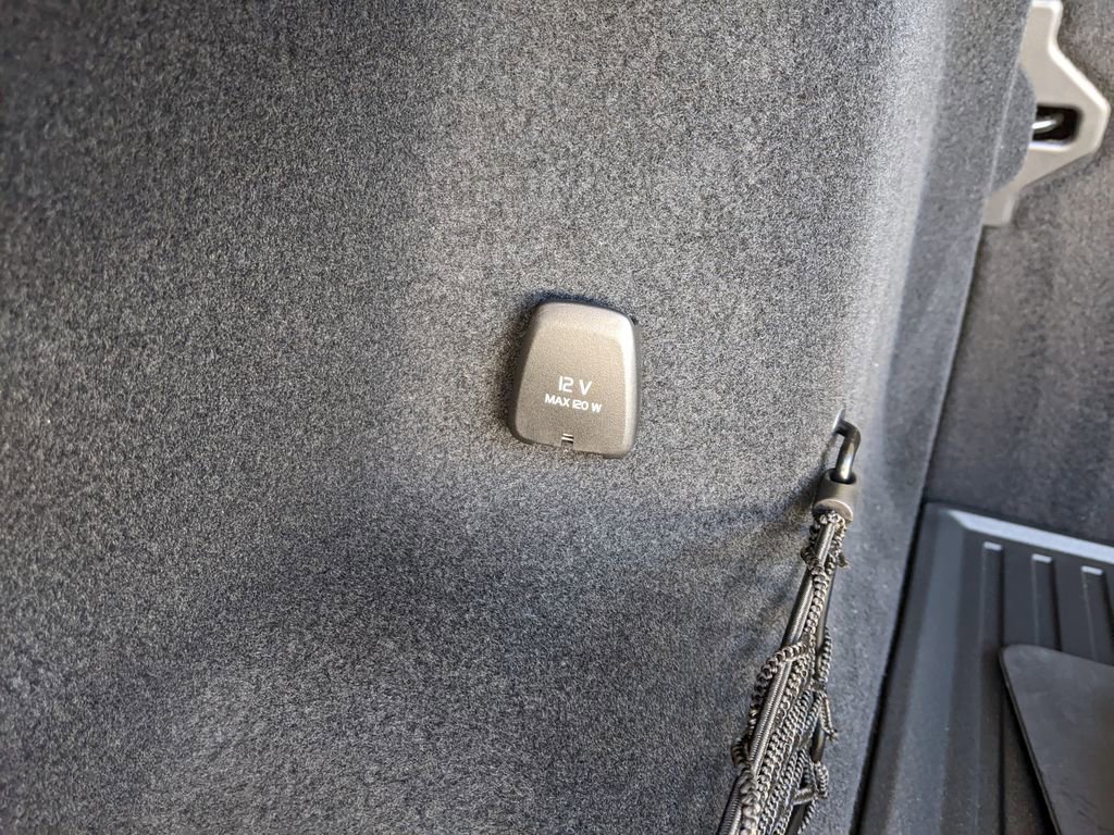 Certified 2026 Volvo XC60 B5 Ultra w/ Protection Package Premier image 28