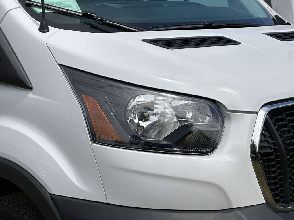 Used 2024 Ford Transit 250 Low Roof w/ Exterior Upgrade Package RWD image 8