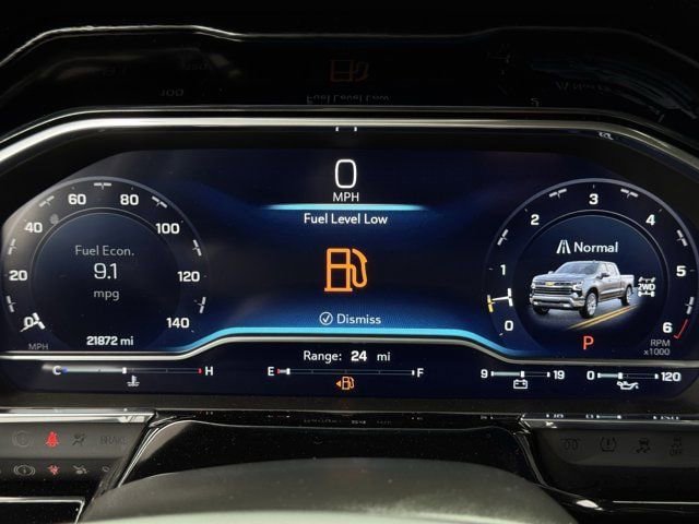 Used 2025 Chevrolet Silverado 1500 RST AWD/4WD image 18